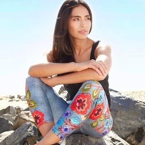 NWOT! TEREZ faux denim floral print leggings. Size S